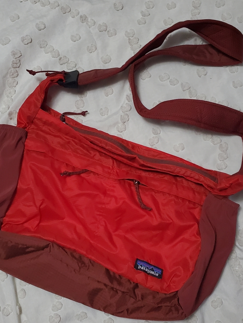 Patagonia Red & Wine Patagonia® Worn WearLightweight Travel Courier - Picture 2 of 6